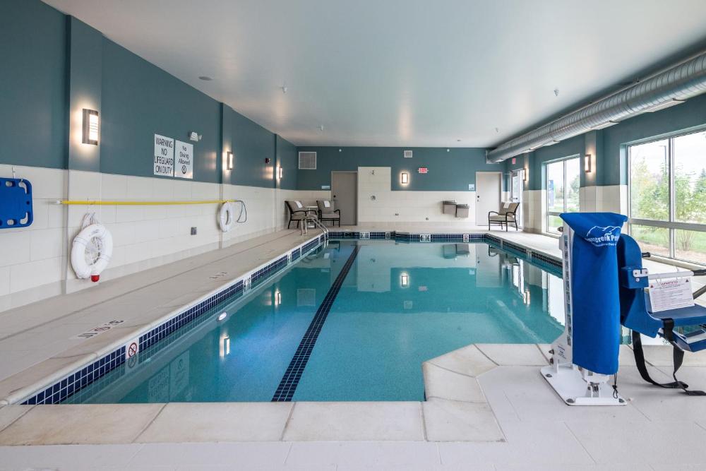 Holiday Inn Express & Suites Allen Park by IHG